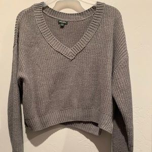 New grey cropped sweater